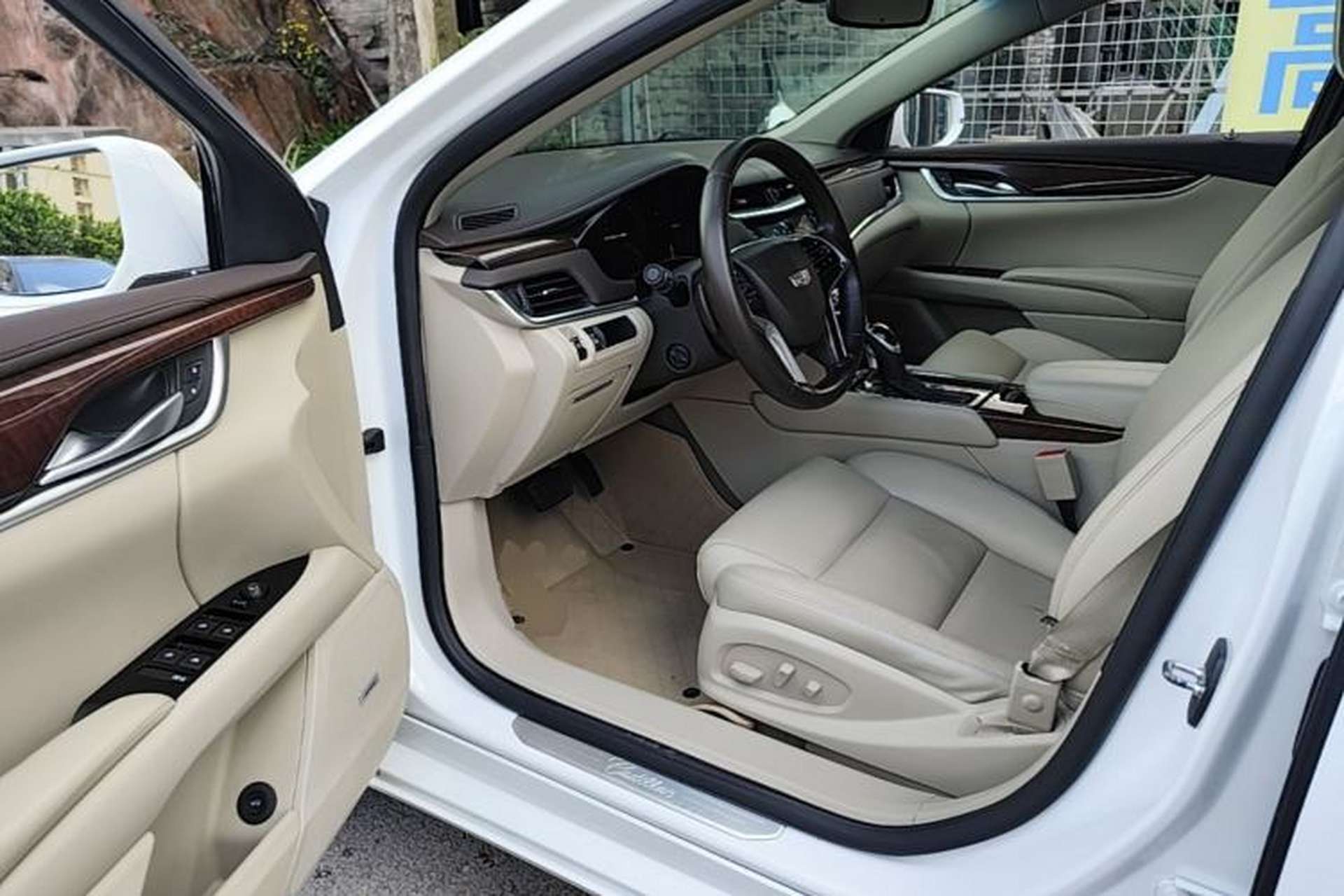 Used Cadillac XTS 2016 28T Elite Edition Driver Seat