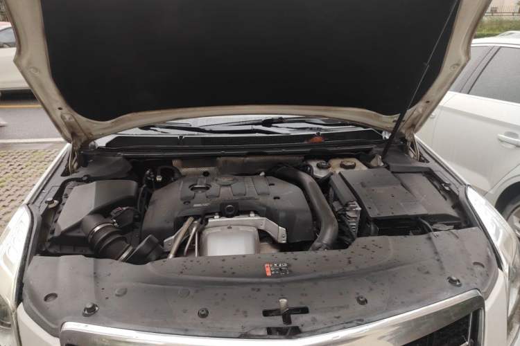 Used Cadillac XTS 2016 28T Elite Edition Engine Bay