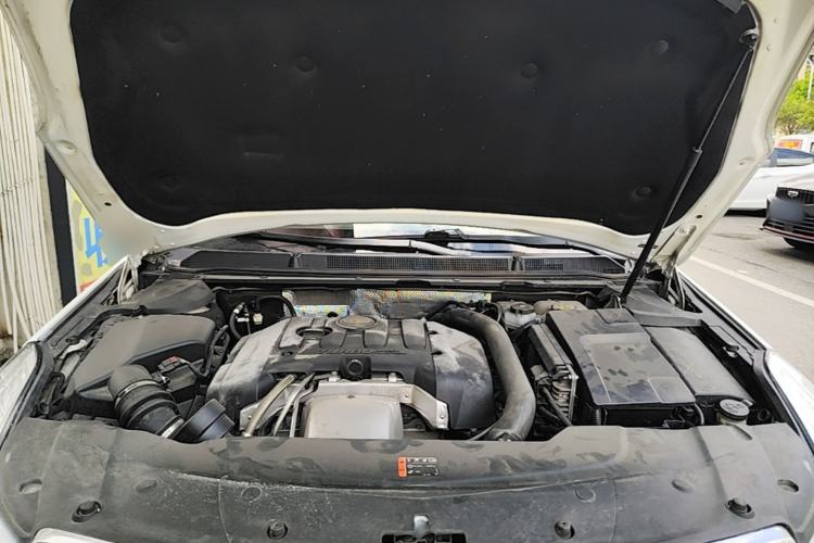 Used Cadillac XTS 2016 28T Elite Edition Engine Bay
