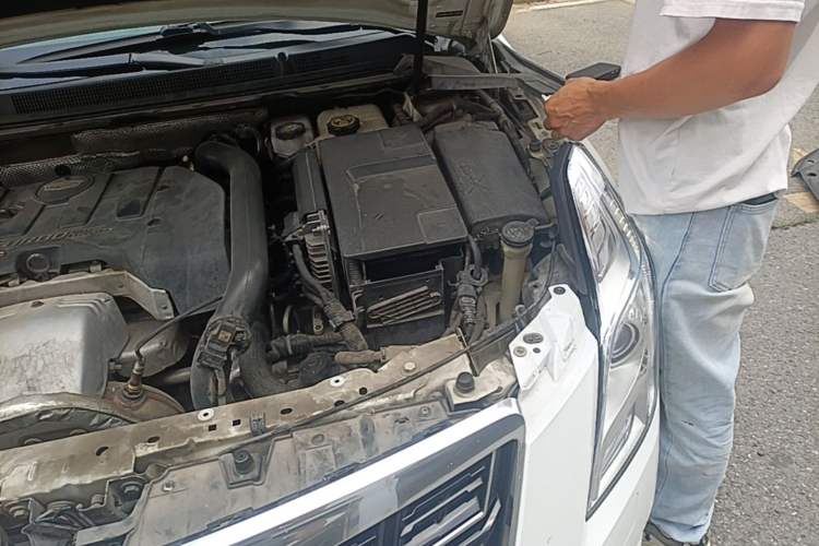 Used Cadillac XTS 2016 28T Elite Edition Engine Bay Left