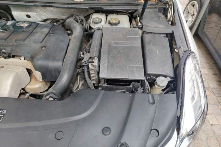 Used Cadillac XTS 2016 28T Tech Edition Engine Bay Left