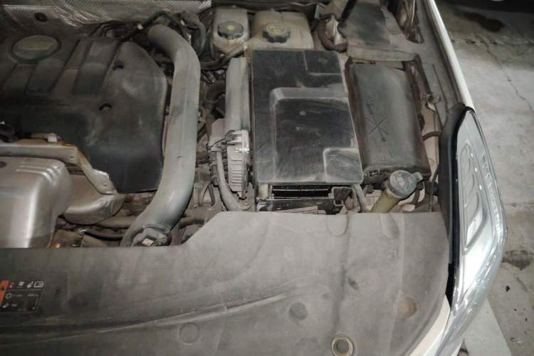 Used Cadillac XTS 2016 28T Elite Edition Engine Bay Left