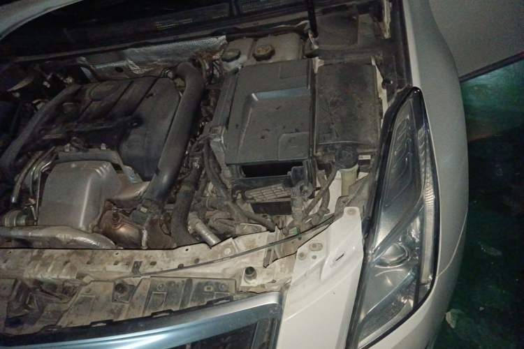 Used Cadillac XTS 2016 28T Tech Edition Engine Bay Left