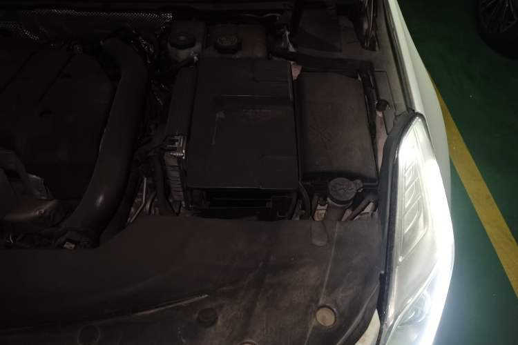 Used Cadillac XTS 2016 28T Elite Edition Engine Bay Left