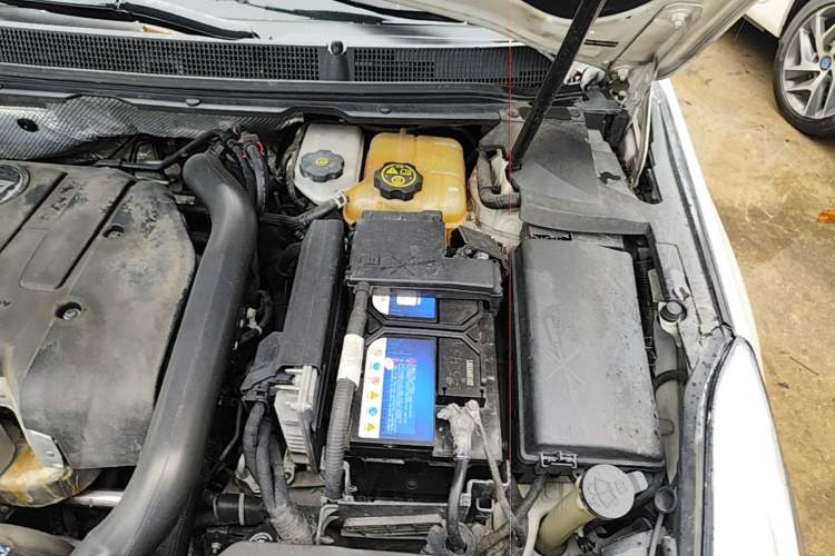 Used Cadillac XTS 2016 28T Elite Edition Engine Bay Left