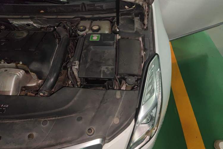 Used Cadillac XTS 2016 28T Elite Edition Engine Bay Left