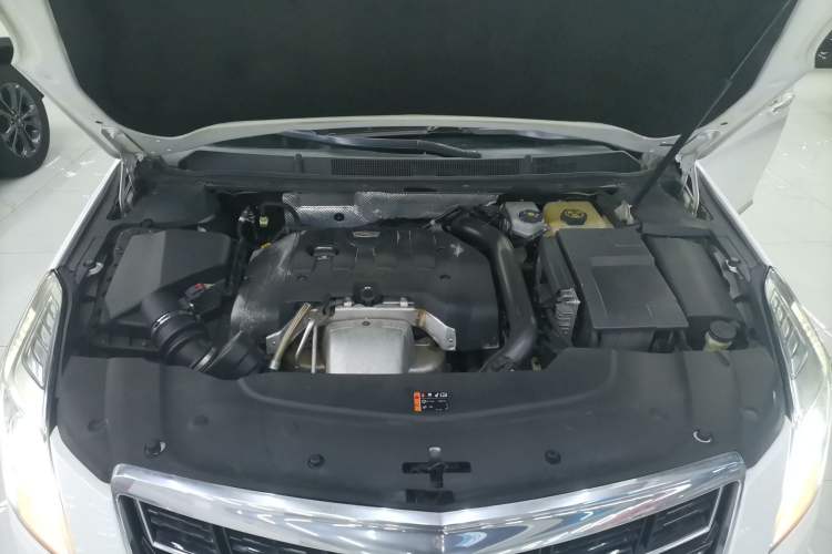 Used Cadillac XTS 2016 28T Tech Edition Engine Bay
