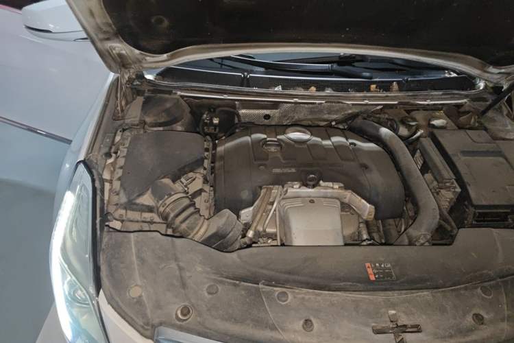 Used Cadillac XTS 2016 28T Tech Edition Engine Bay Right