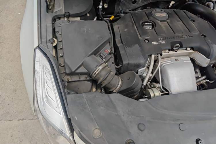Used Cadillac XTS 2016 28T Elite Edition Engine Bay Right