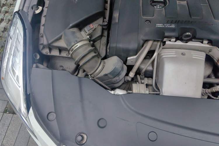 Used Cadillac XTS 2016 28T Tech Edition Engine Bay Right