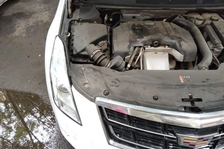 Used Cadillac XTS 2016 28T Luxury Model Engine Bay Right