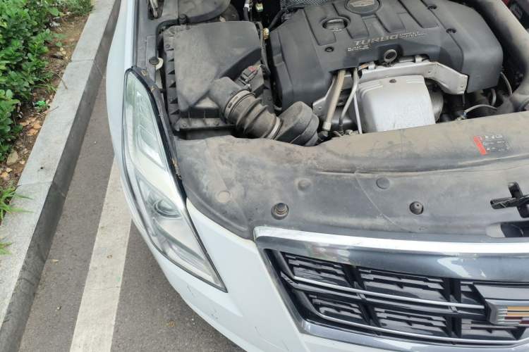 Used Cadillac XTS 2016 28T Luxury Model Engine Bay Right