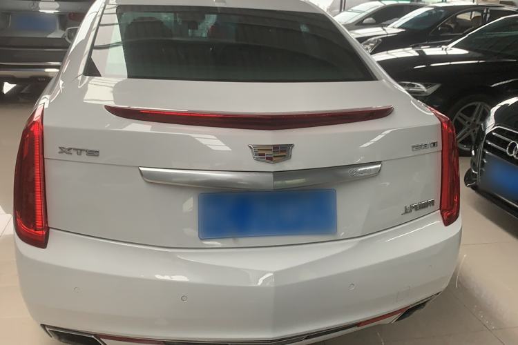 Used Cadillac XTS 2016 28T Luxury Model Exterior 5