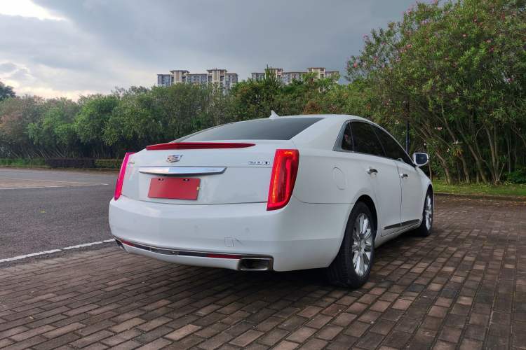 Used Cadillac XTS 2016 28T Tech Edition Exterior 5
