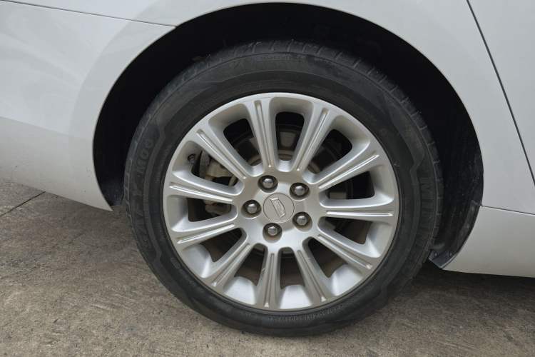 Used Cadillac XTS 2016 28T Tech Edition Exterior 5