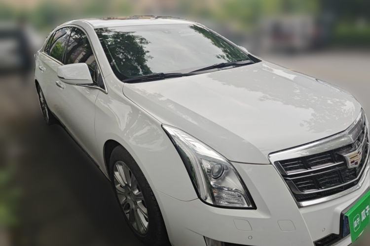 Used Cadillac XTS 2016 28T Elite Edition Front Right 45 Deg