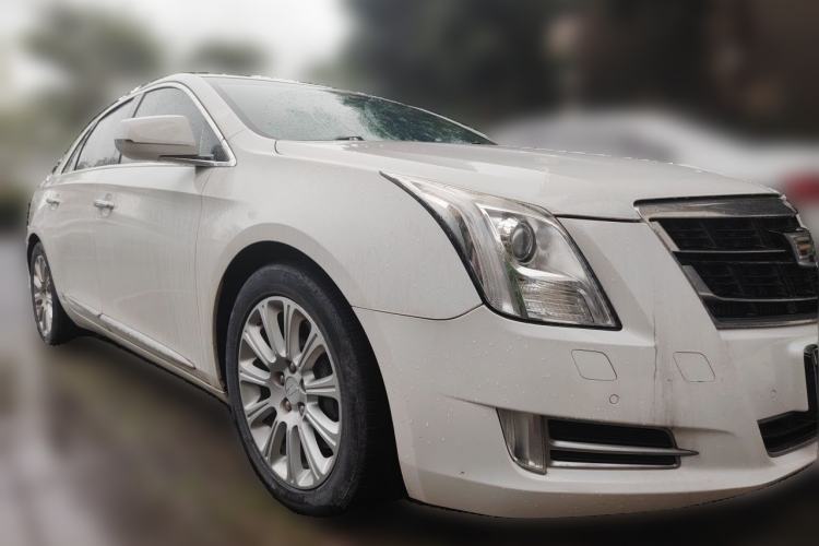 Used Cadillac XTS 2016 28T Elite Edition Front Right 45 Deg