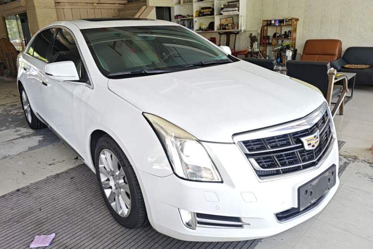 Used Cadillac XTS 2016 28T Elite Edition Front Right 45 Deg