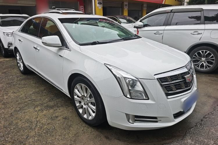 Used Cadillac XTS 2016 28T Elite Edition Front Right 45 Deg