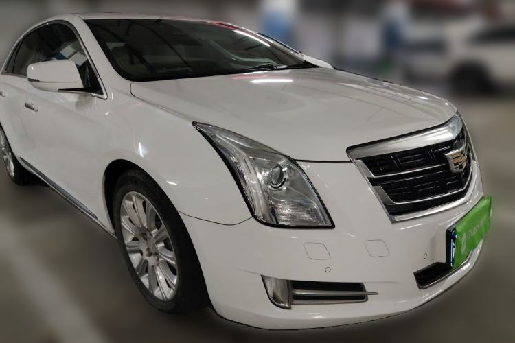 Used Cadillac XTS 2016 28T Elite Edition Front Right 45 Deg