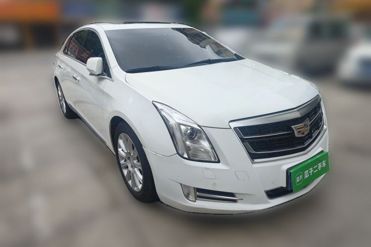 Used Cadillac XTS 2016 28T Elite Edition Front Right 45 Deg