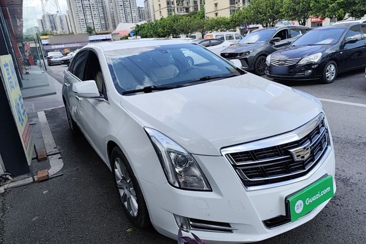 Used Cadillac XTS 2016 28T Elite Edition Front Right 45 Deg
