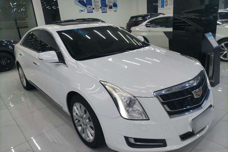 Used Cadillac XTS 2016 28T Tech Edition Front Right 45 Deg