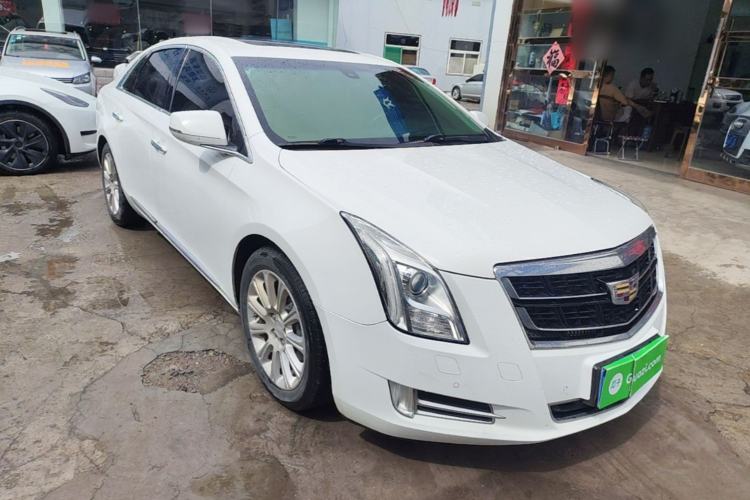 Used Cadillac XTS 2016 28T Elite Edition Front Right 45 Deg