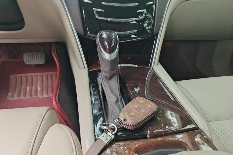 Used Cadillac XTS 2016 28T Elite Edition Gear Lever