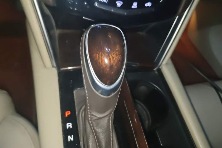 Used Cadillac XTS 2016 28T Elite Edition Gear Lever