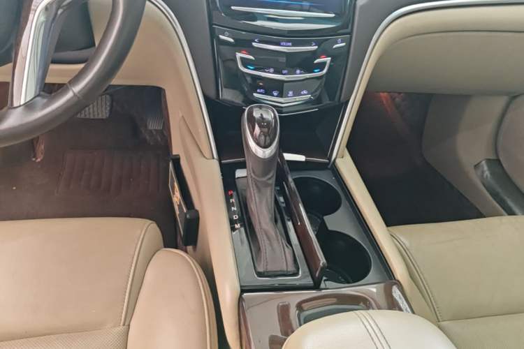 Used Cadillac XTS 2016 28T Elite Edition Gear Lever