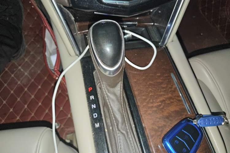 Used Cadillac XTS 2016 28T Tech Edition Gear Lever