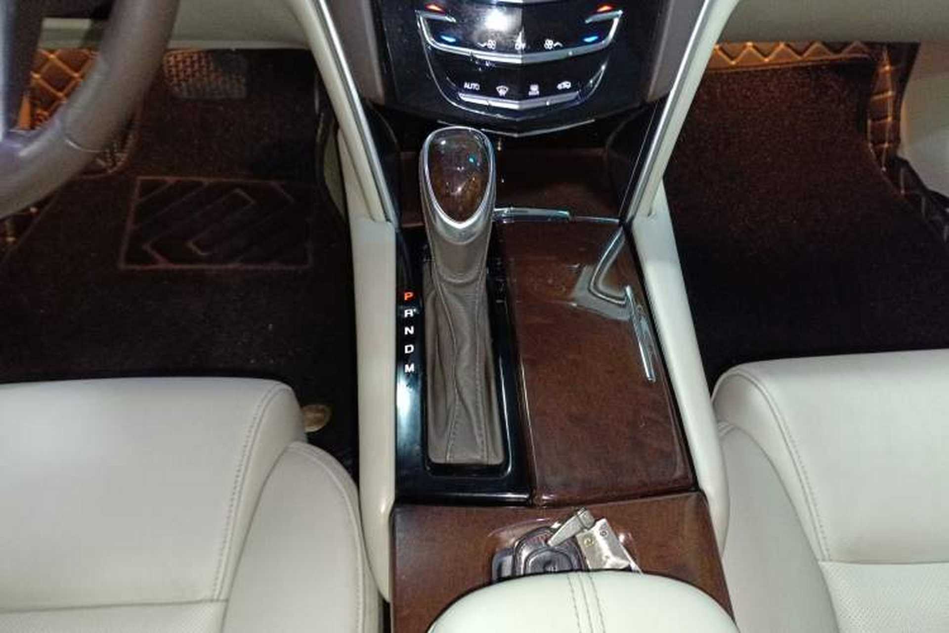 Used Cadillac XTS 2016 28T Elite Edition Gear Lever