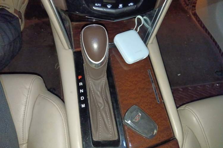 Used Cadillac XTS 2016 28T Tech Edition Gear Lever