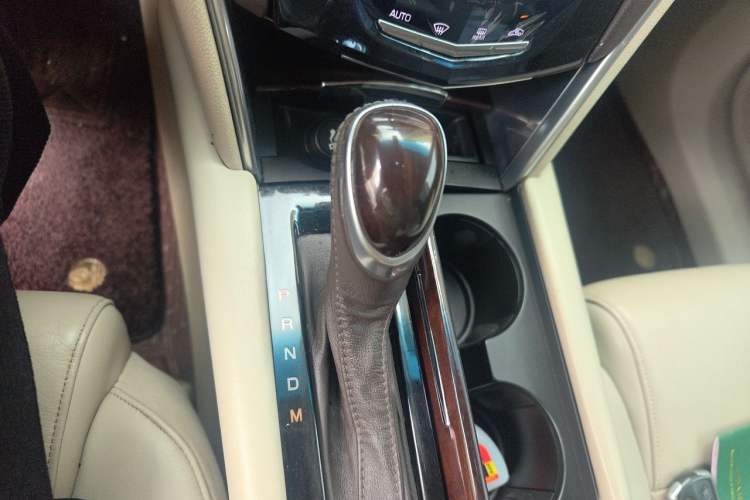 Used Cadillac XTS 2016 28T Elite Edition Gear Lever