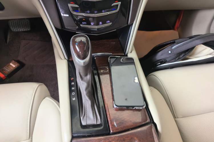 Used Cadillac XTS 2016 28T Elite Edition Gear Lever