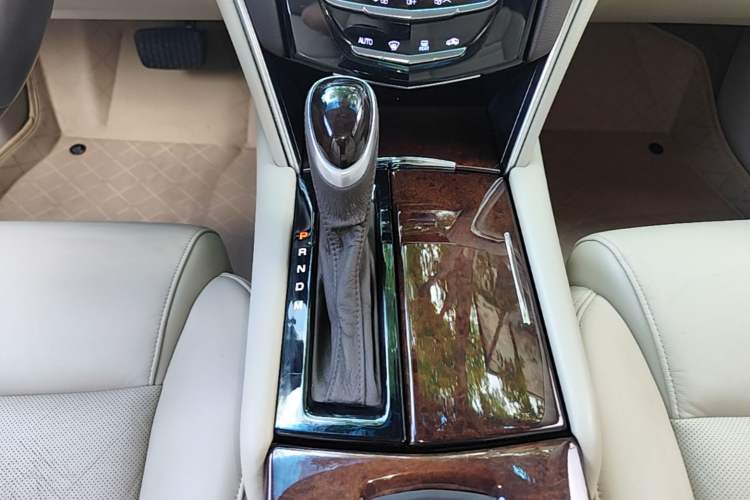 Used Cadillac XTS 2016 28T Elite Edition Gear Lever