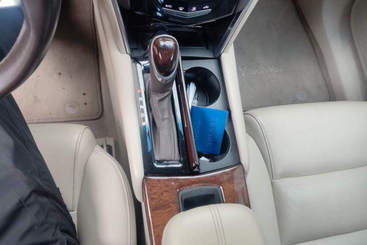 Used Cadillac XTS 2016 28T Elite Edition Gear Lever
