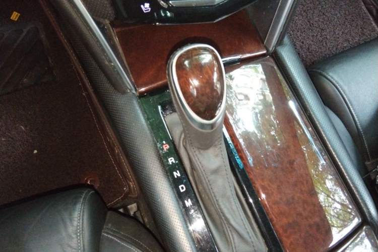 Used Cadillac XTS 2016 28T Luxury Model Gear Lever