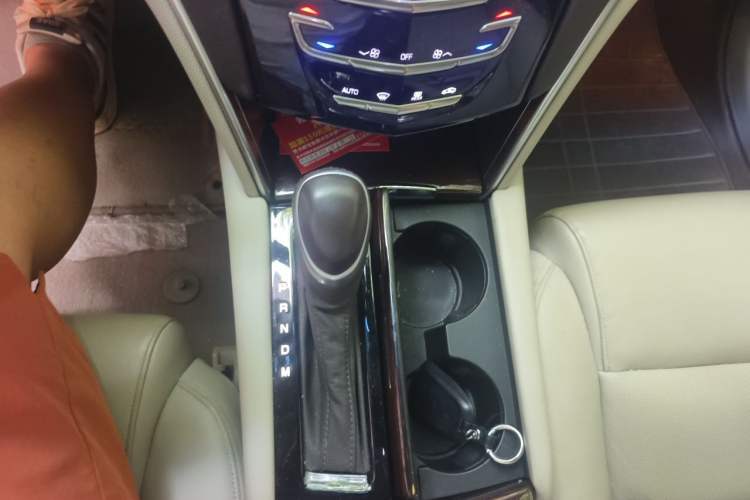 Used Cadillac XTS 2016 28T Tech Edition Gear Lever