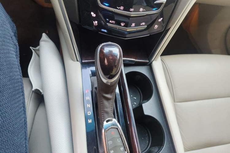 Used Cadillac XTS 2016 28T Luxury Model Gear Lever
