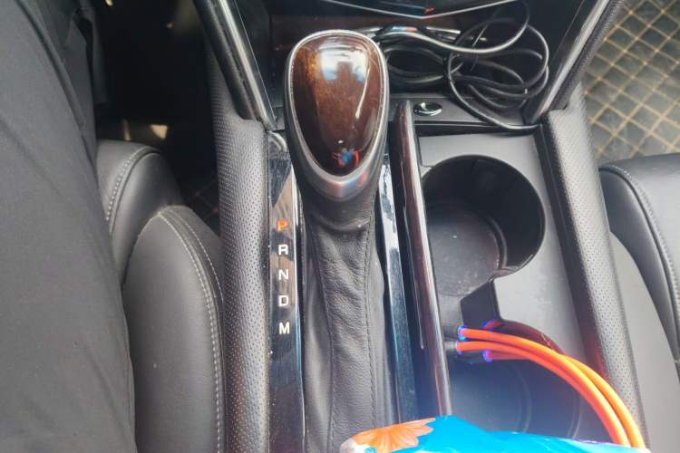 Used Cadillac XTS 2016 28T Luxury Model Gear Lever