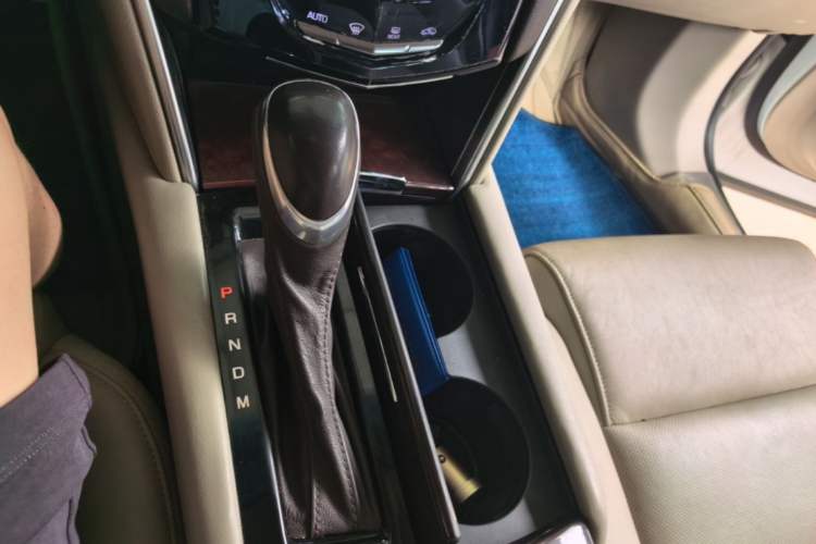 Used Cadillac XTS 2016 28T Tech Edition Gear Lever