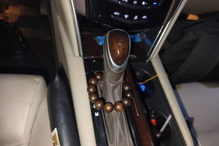 Used Cadillac XTS 2016 28T Elite Edition Gear Lever