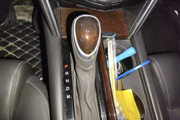 Used Cadillac XTS 2016 28T Luxury Model Gear Lever