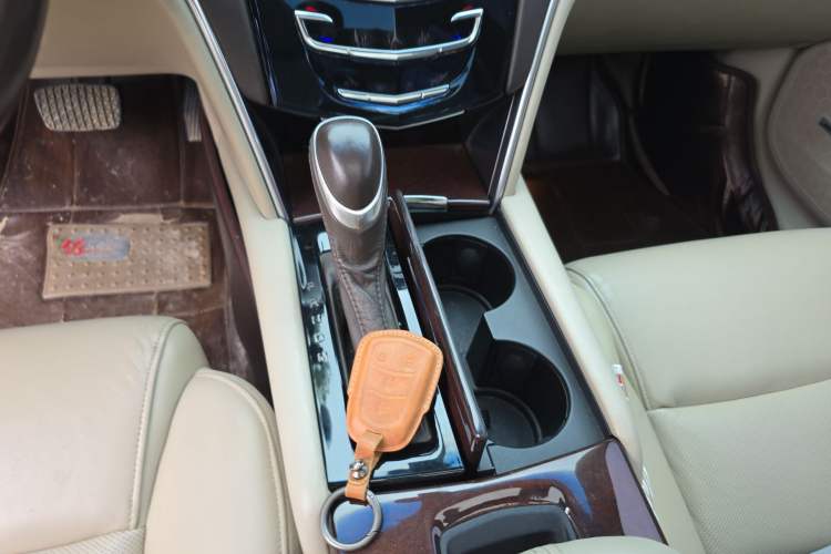 Used Cadillac XTS 2016 28T Tech Edition Gear Lever