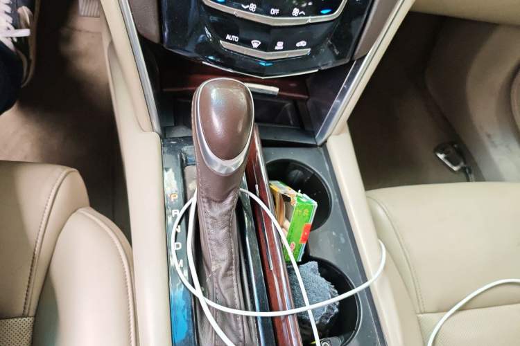 Used Cadillac XTS 2016 28T Tech Edition Gear Lever