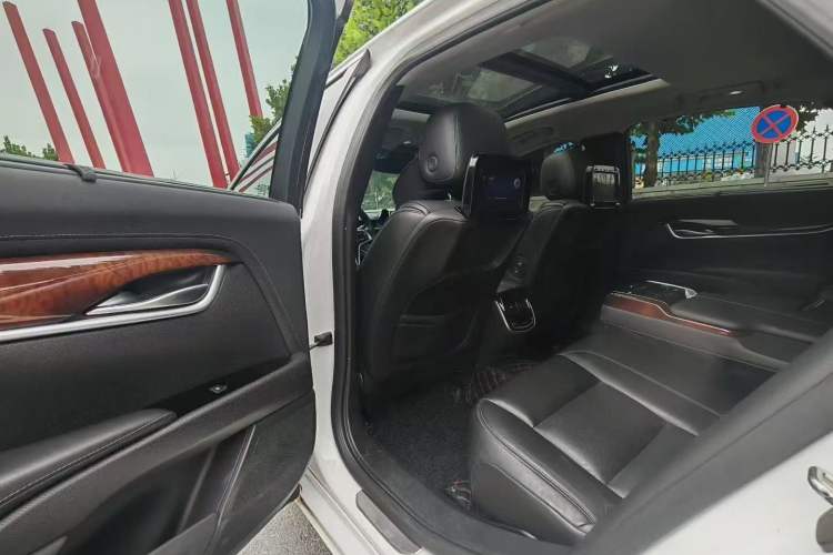 Used Cadillac XTS 2016 28T Luxury Model Interior 1