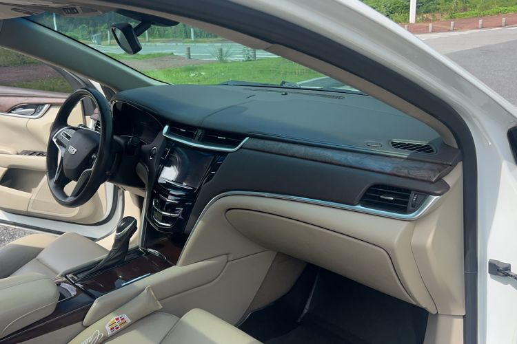 Used Cadillac XTS 2016 28T Tech Edition Interior 10