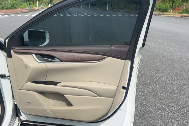 Used Cadillac XTS 2016 28T Tech Edition Interior 11